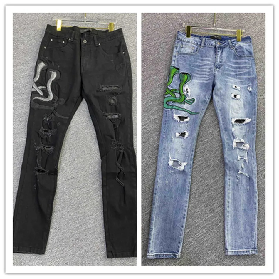 Luxurys designer tunna design mens jeans män denim blå broderi orm vintage stil hål mode byxa slim-ben motorcykel biker kausal hip hop byxor w28-w40