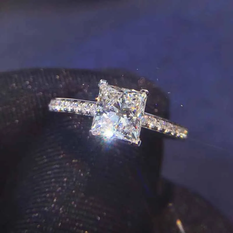 Dedo de anéis simples para mulheres noivado casamento fino jóias esmeralda 925 esterlina prata bonito Princess-corte quadrado 1ct simulado anel de diamante atacado