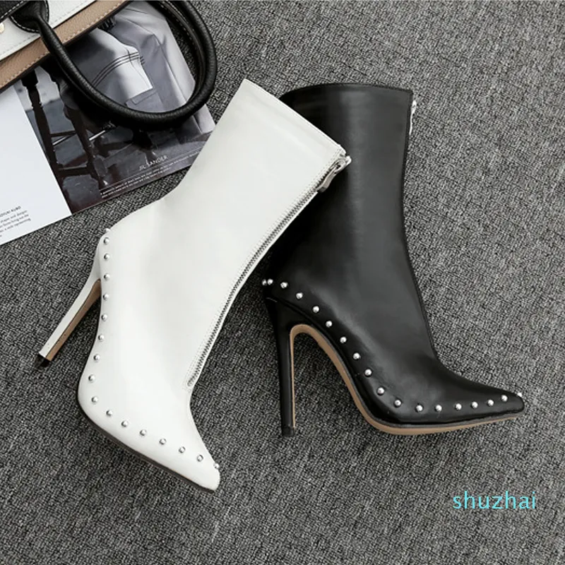 Kvinnor Mode Skinny Ankel Stövlar Med Rivar Zip Up Stiletto High Heels Läder Pointy Toe Ankel Booties