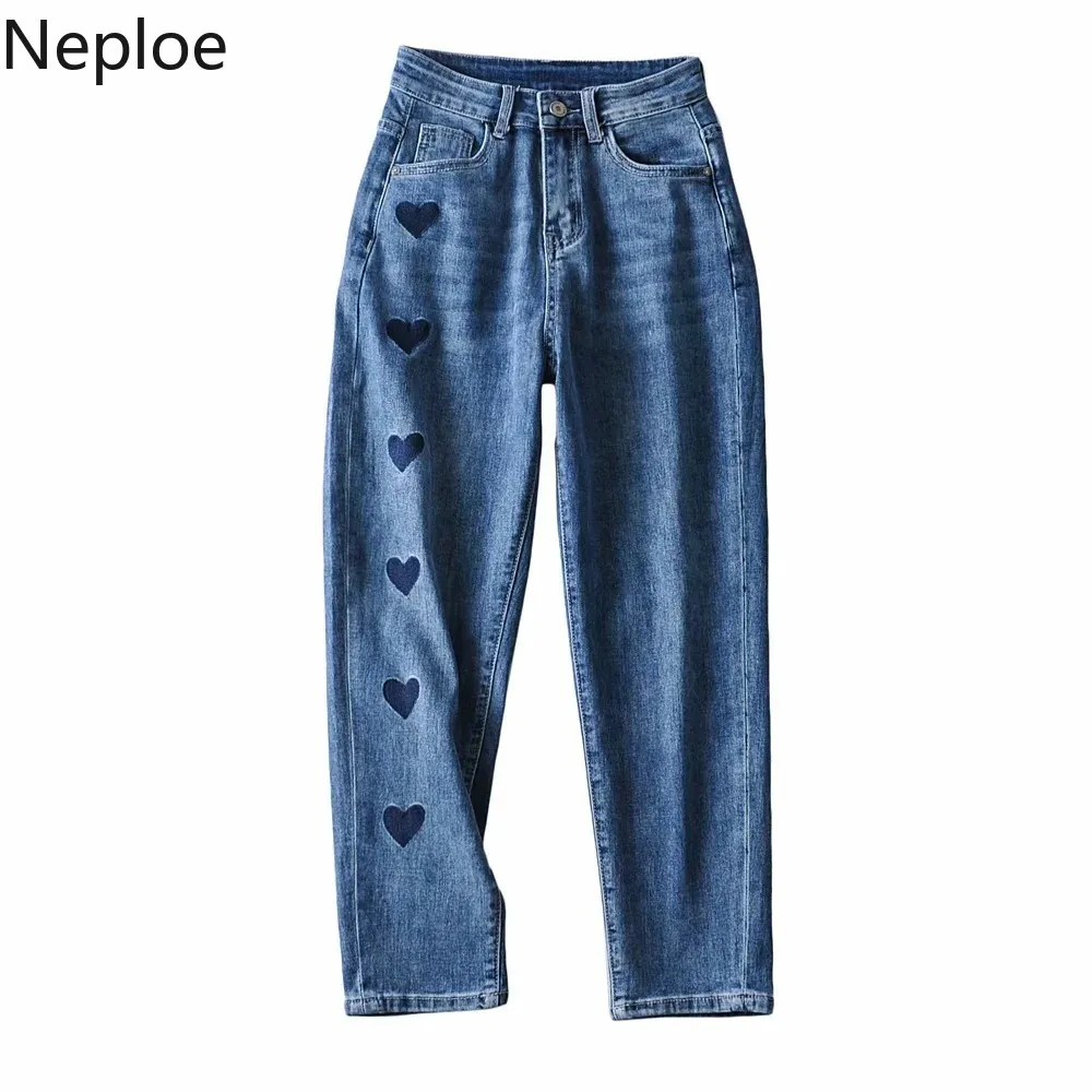 Neploe jeans kvinnor koreanska höga midja casual byxor våren nya bottnar hjärta broderi vintage denim harem byxor mujer 210422