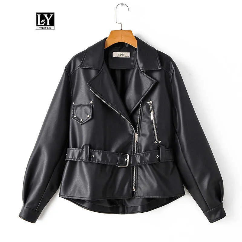 LY Varey Lin Faux Soft Leather Luźne Krótkie Kurtki Kobiety Vintage Black PU Motocykl Nit Zipper Punk Płaszcz z pasem 210526