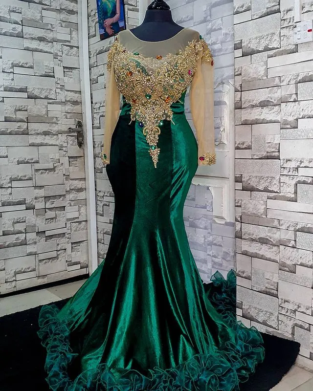 Plus Size 2021 Arabic Aso Ebi Green Mermaid Veet Prom Dresses Lace Beaded Crystals Evening Formal Party Second Reception Bridesmaid Gowns Dress ZJ335