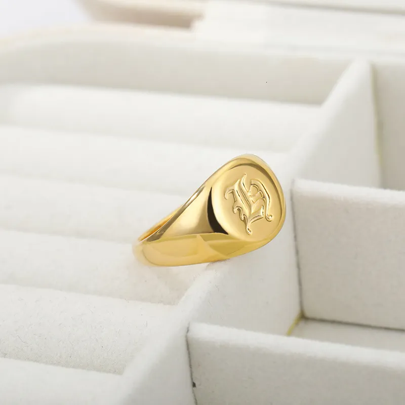 Minimalist-Initials-Signet-Ring-for-Men-Stainless-Steel-A-Z-Old-English-Letters-Nameplate-Rings-Gold (2)