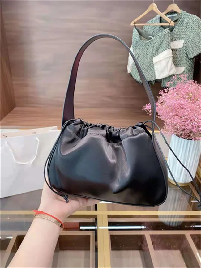 2021 drawstring bags handbag luxury lady designer handbags high-end fashion practical and durable satin cowhide net red bag size 24*17 large capacity