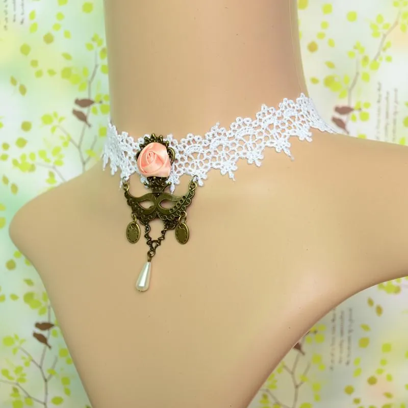 Weiße Spitzen-Choker-Halsketten, klassische Gothic-Tattoo-Rosa-Rosen-Blumen-Halskette für Damen/Mädchen