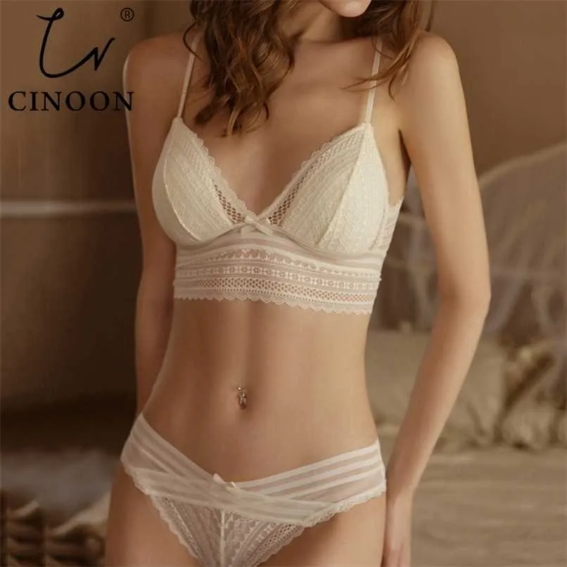 Cinoon French Sexy Lace Underkläder Set Högkvalitativ Bra Set Push Up Brassiere Fashion Bra och Panty Sätter Sexig Underkläder för kvinnor 211104