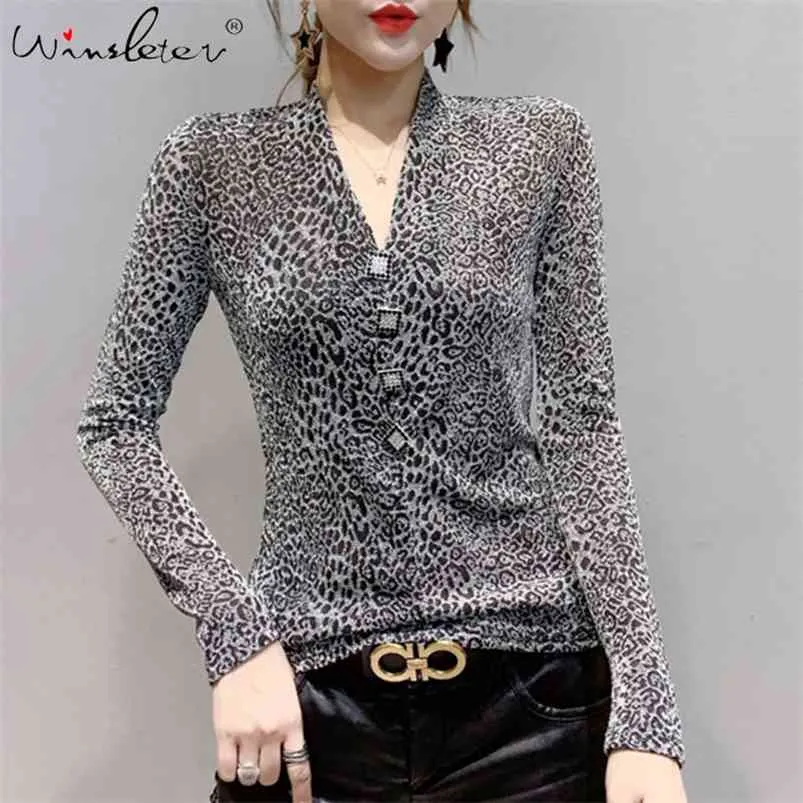 Leopard T-shirt Frauen V-ausschnitt Diamanten Knöpfe Langarm Slim Shiny Tops Tees Elegante Frühling T02516B 210421