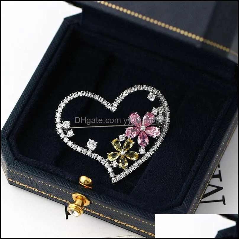 Pins, Brooches Fashion Classic Heart / Crown Brooch With Cubic Zirconia High Quality Metal Coat Lapel Pins For Women Wedding Jewelry