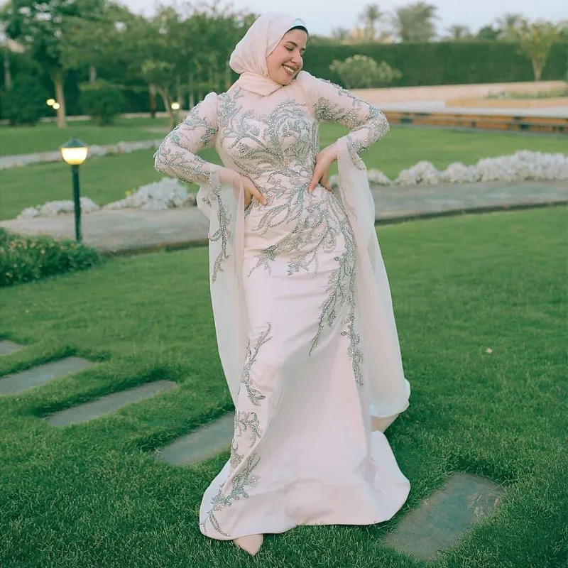 Elegante muslimische Meerjungfrau-Abendkleider mit Perlen, Stehkragen, applizierten langen Ärmeln, Abendkleider, bodenlang, Pailletten-Tüll, formelles Kleid
