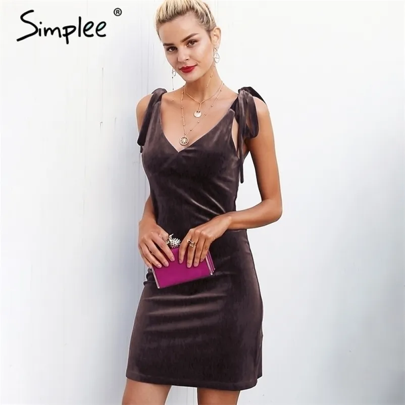 Pasek Tie Up Velvet Kobiety V Neck Casual Krótka Sukienka Zimowa Kobieta Wina Czerwone Mini Dresses Boże Narodzenie Robe Femme 210414