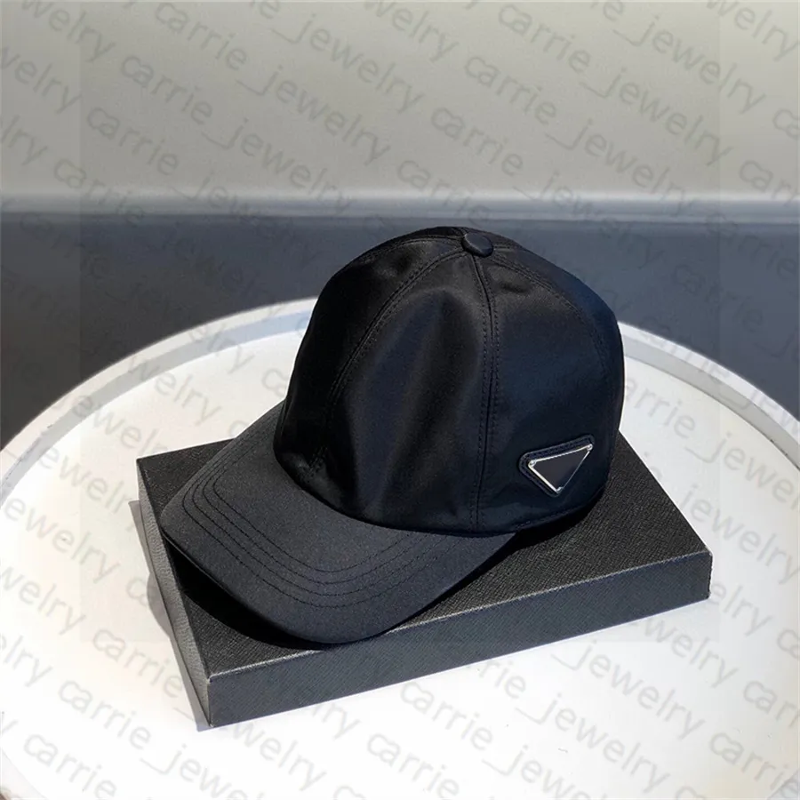 Fashion Streets Ball Caps Casual Hats Letter Caps Design for Man Woman 2 Option Top Quality