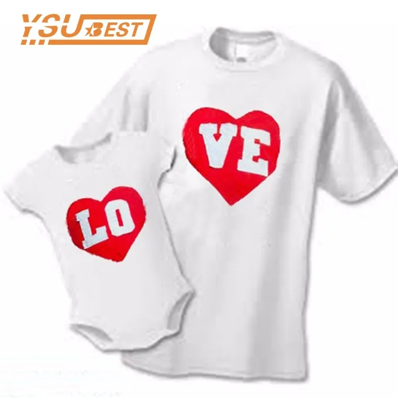 Ropa a juego madre hija hijo camiseta de manga corta Casual mujer niños familia partido traje amor corazón camisetas 210417