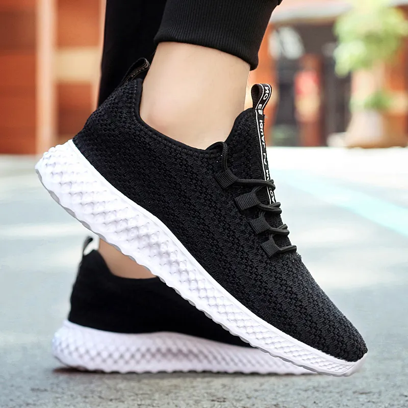 2021 Womens Mens Sport Trainer Size 45 Running Shoes Breathable Mesh Yellow Red Black White Blue Green Flat Runners Sneakers Code:19-F500