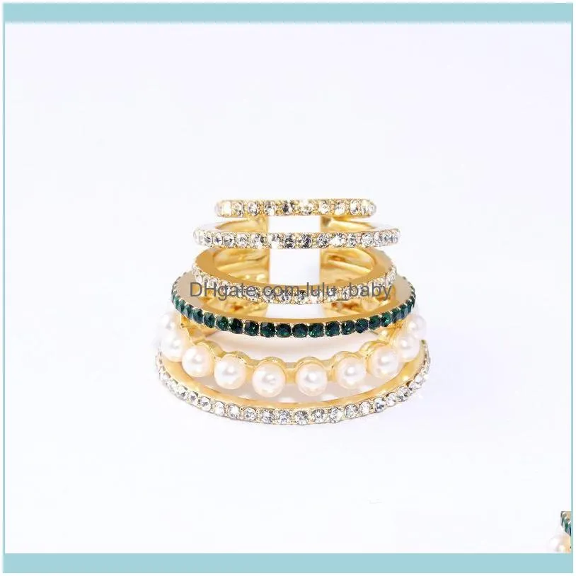 Pearl Earrings For Women`s French High-Grade Feeling No Ear Hole Clip Multi-Layer Retro Color Hoop & Huggie