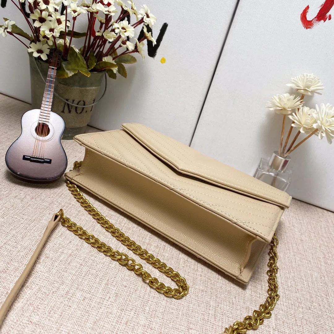 2021 fashion high quality women`s single shoulder bag classic  caviar sheepskin leather with gift box size 15 * 23cm