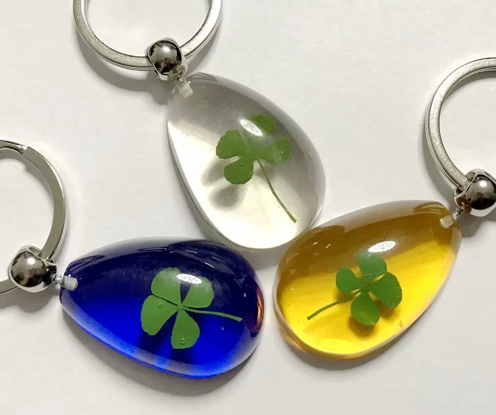 9 pcs real four leaf clover Keychain Mixed Colorful Charming cool Specimen