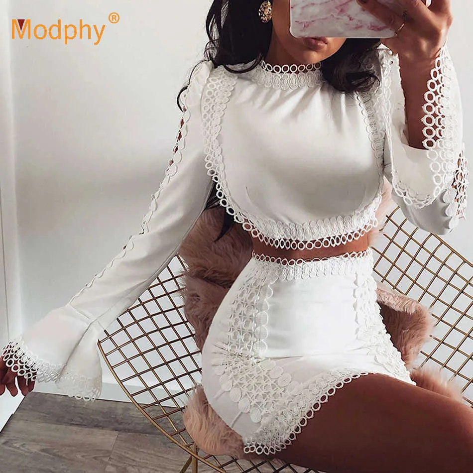 Jesień Koronki Biały Bodycon Set Sexy O-Neck Z Długim Rękawem Hollow Krótki Top + Mini Spódnica Party Club 2 Dwuczęściowy garnitur 210527