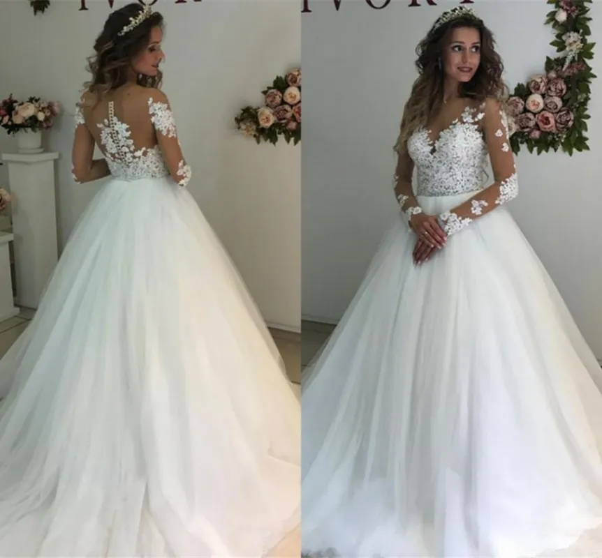 Sexig Bridal Gown Illusion Scoop Långärmad Bröllopsklänningar Lace Appliques Sheer Back White / Ivory Tulle Vestido de Noiva Mariage