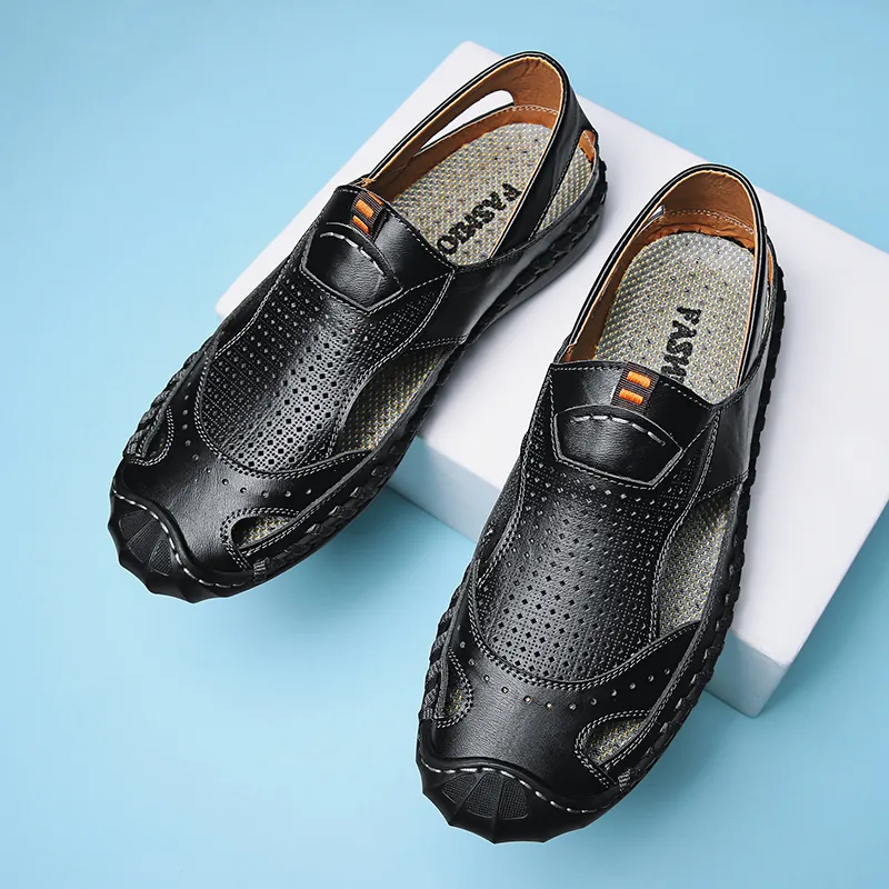 Partihandel mjuka botten trendiga sandaler Luxurys designers sandstrand skor män kvinnor tofflor andas och lätt
