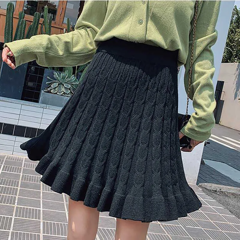 Pleated skirt knitting pattern top