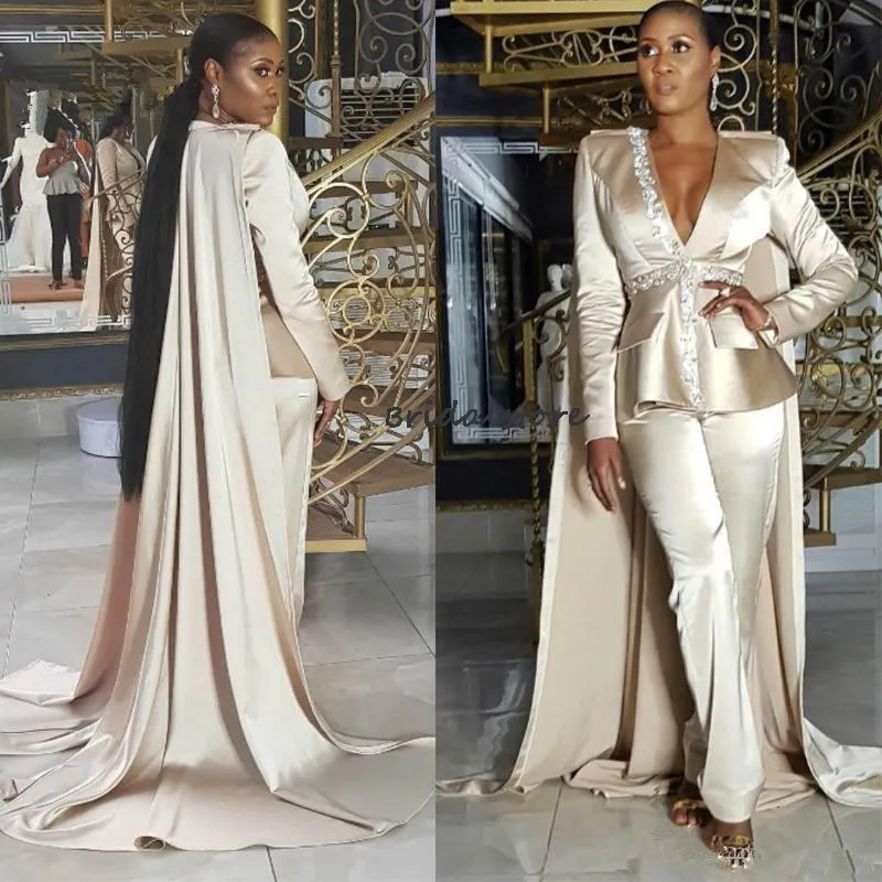 Sexig afrikansk kvällsklänning med Cape Deep V Neck Satin Svart Girls Prom Klänningar Byxor Pärlstjärnig Långärmad Formell Klänning Party Wear Dubai Arabiska Robes de Soirée 2022