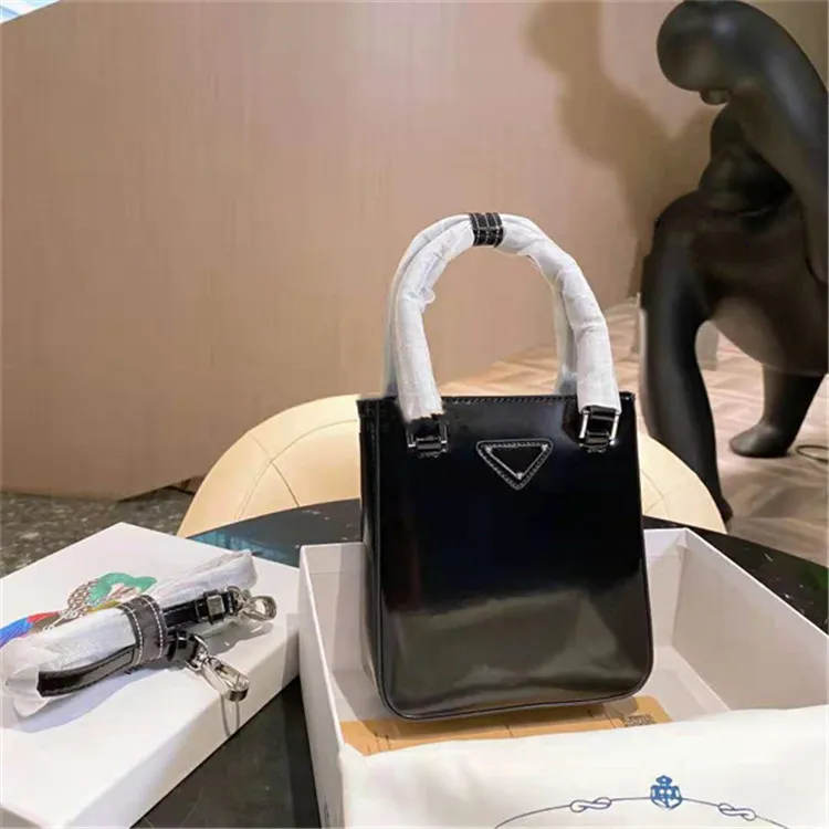 2021 The latest patent leather armpit bag Luxury designer handbags in six colors, high-end fashion, simple patterns, large capacity, light weight, shoulder bag, handbag