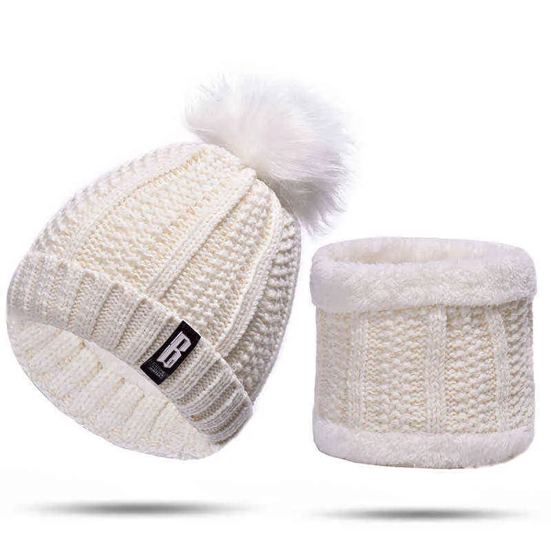 Novo inverno chapéus mulheres com babador bonito quente chapéu de veludo feminino engrossar equitação equivalente à prova de vento chaveiros chaveiros beanie tampões conjunto y21111