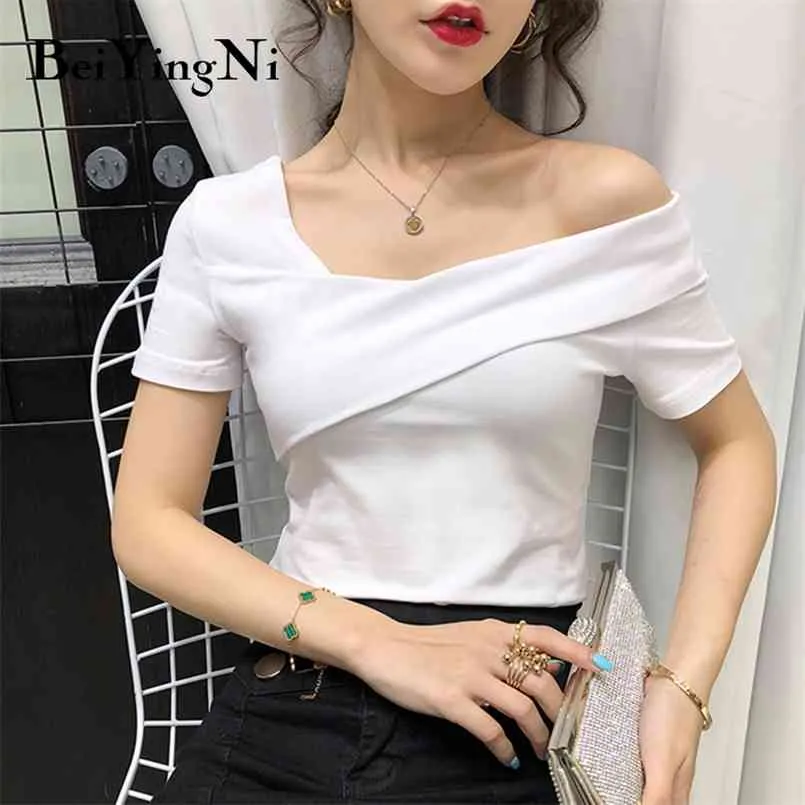 Casual White Black Off Shoulder T-shirt Female Summer Short Sleeve Cotton T Shirts Women Slim Elegant Tees Tops 210506