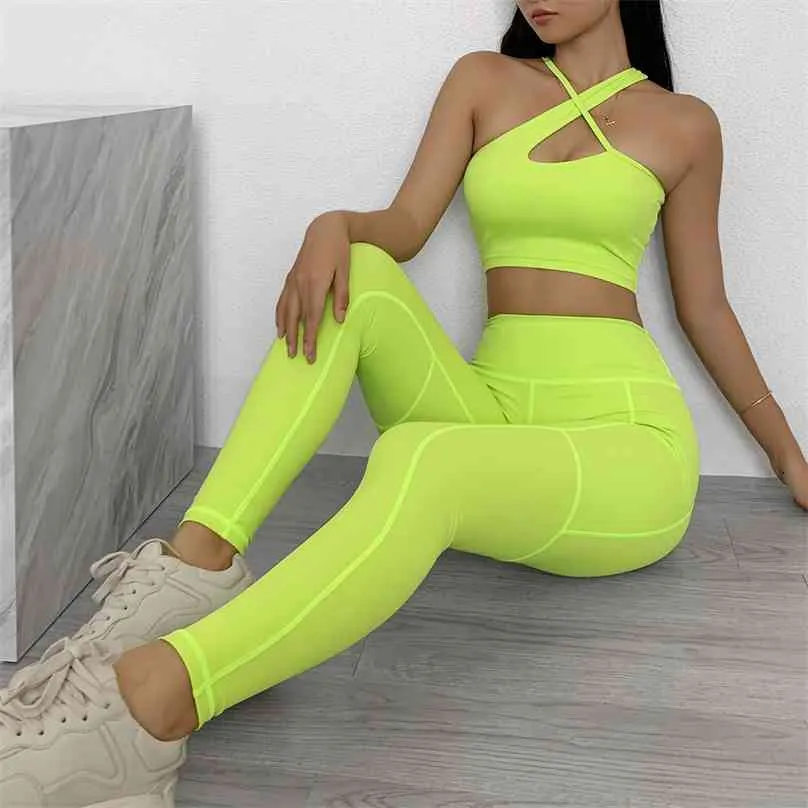 Sexig Cross Work Out Clothing Women 2 Piece Set Dräkt Sport Bra Leggings Övning för 210802