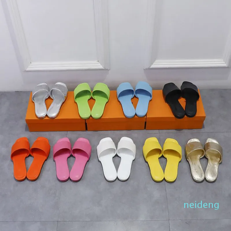 Mode flache Ferse Sommer Hausschuhe Frauen einfarbig geprägt echtes Leder Designer Slides Sandalen 9 Farben 562