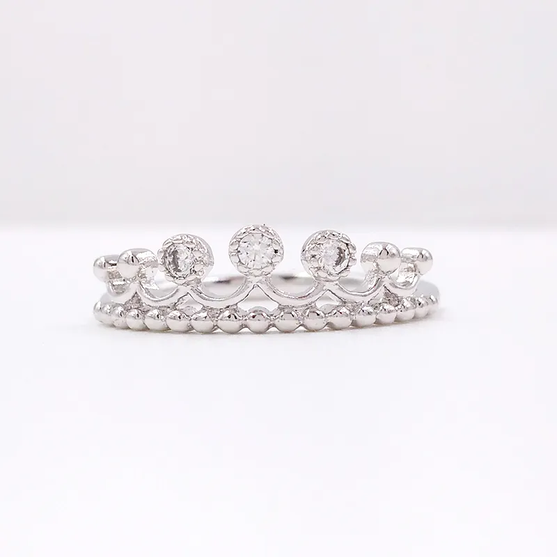 Hot Charm Fashion Smycken Göra Bröllop Boho Style Engagement Queen Crown Trendy Heart Rings för Kvinnor Män Pojke Girls Finger Ring Set Set Julfödelsedaggåvor