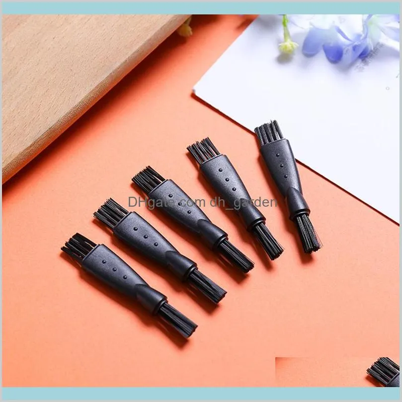 Mini Black Plastic Brush for Herb