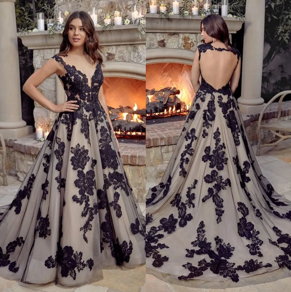 Incrível vestidos de noiva sem encostos negros puro profundo vestido de nupcial vice-nupcial frisado um trem de varredura de linha tulle robe de mariée