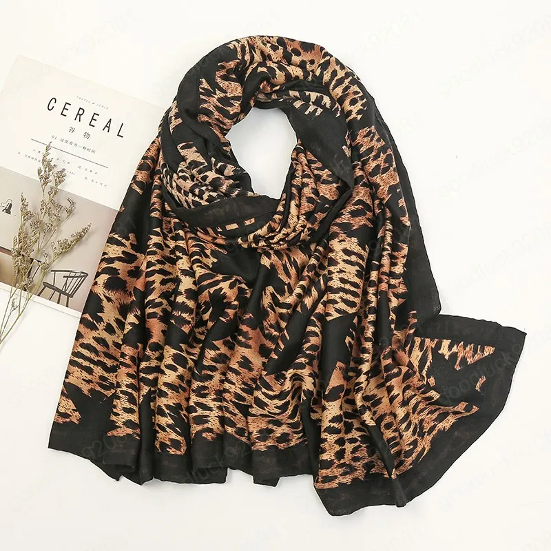 Sciarpa con scialli leopardati Hijab stampati in cotone Moda avvolgente per la testa musulmana Silenziatori per turbanti di grandi dimensioni