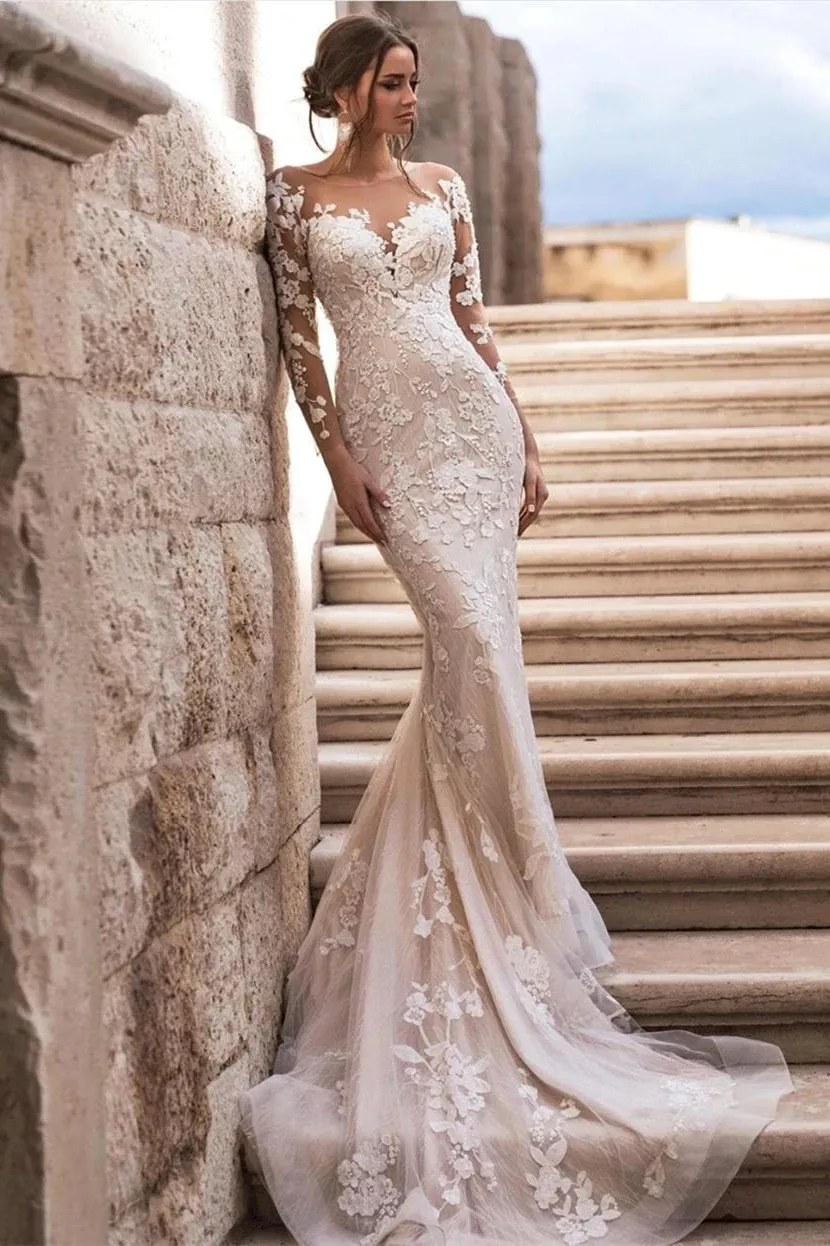 Round Neck Long Sleeve Lace Zipper Mermaid Wedding Gown 