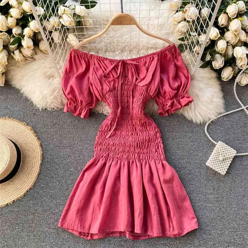 Kore Bahar Yaz Kadın Moda Seksi Slash Boyun Kısa Kollu Plise Streç Ince Kadınsı Paket Kalça Elbise Vestidos R290 210527