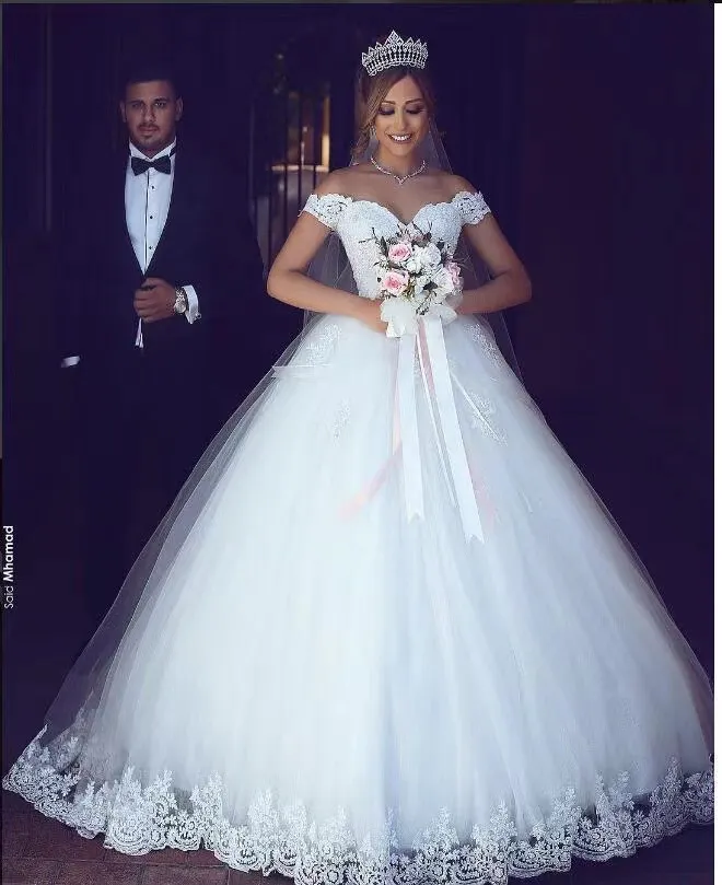 Arabe Dubaï blanc ivoire une ligne robes de mariée robes de mariée dentelle appliques pleine longueur hors épaule grande taille robe de mariée sur mesure printemps été robes 2022