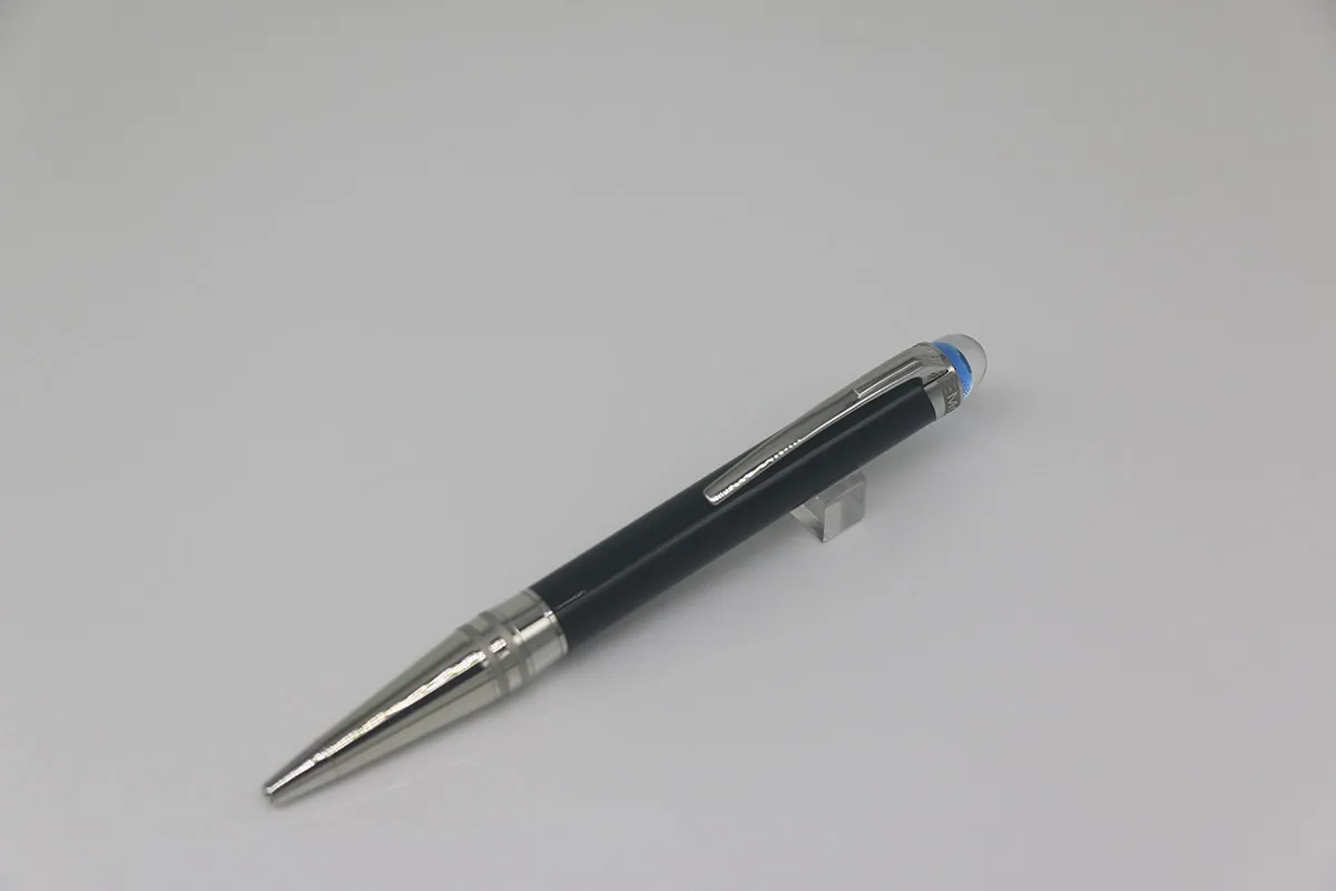 青色のクリスタルヘッドカバー格子ステンレス鋼シルバーグレートリム255fを添えたクラスボールペン