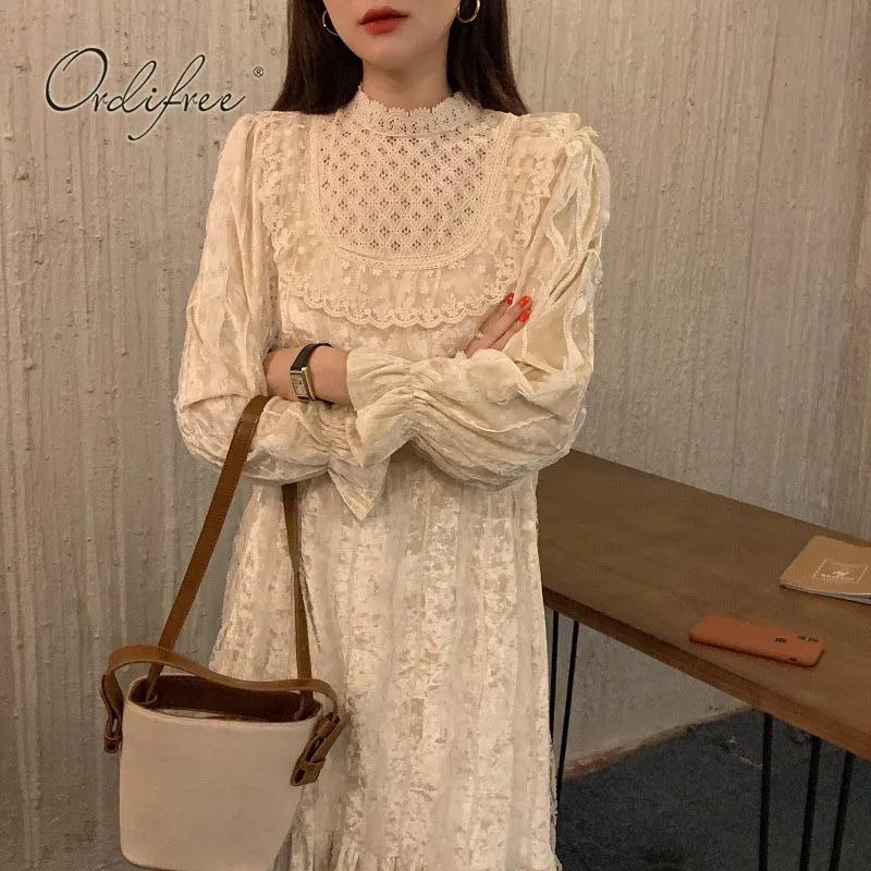 Jesień eleganckie kobiety Maxi Mermaid Rękaw White Lace Szydełkowy Vintage Długie Czarna Aksamitna Dress Dress 210415