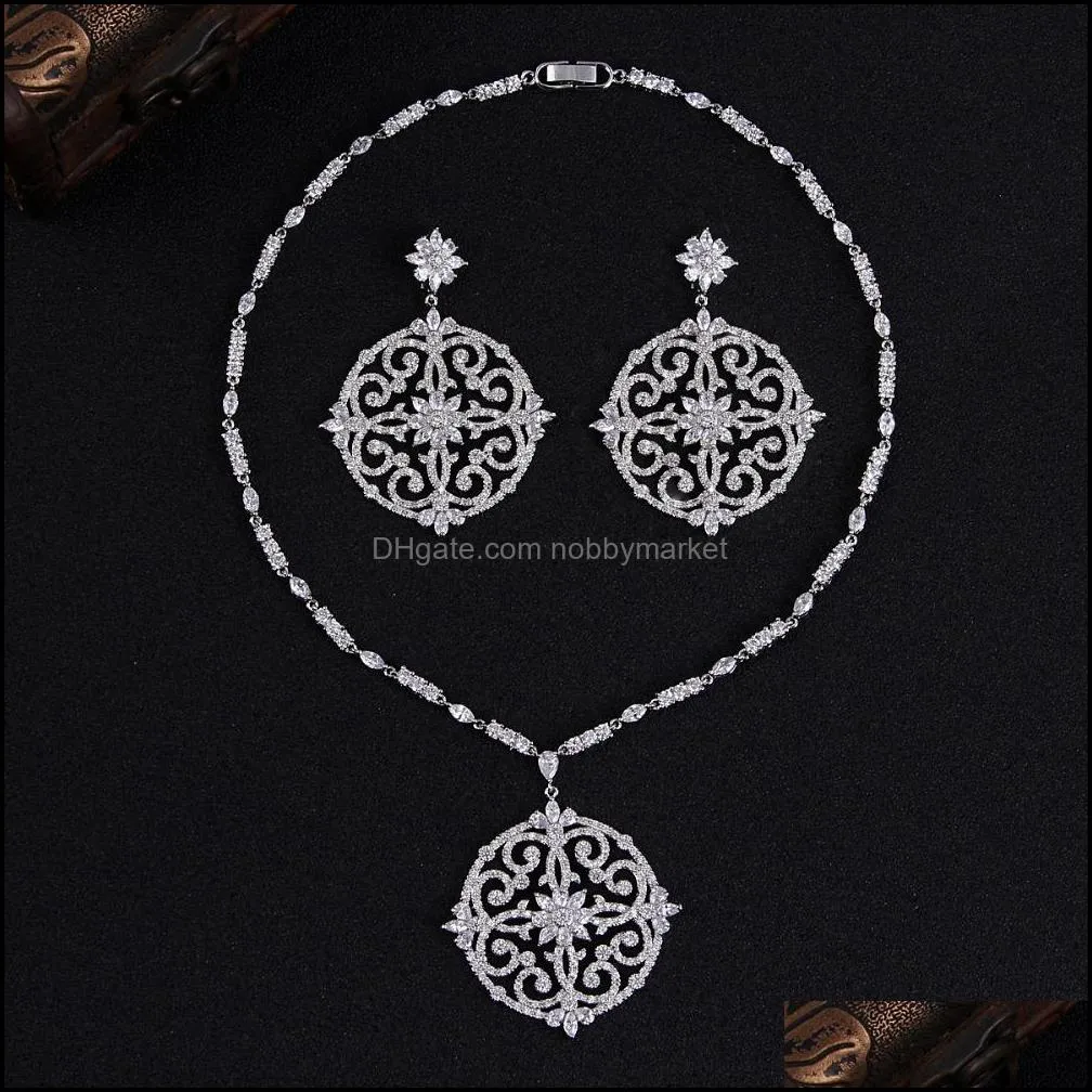 Oorbellen Ketting Sieraden Sets Luxe Mode Clear CZ Crystal Wedding Party Flower Cut Set voor Dames Prinses C18122701 Drop levering 202