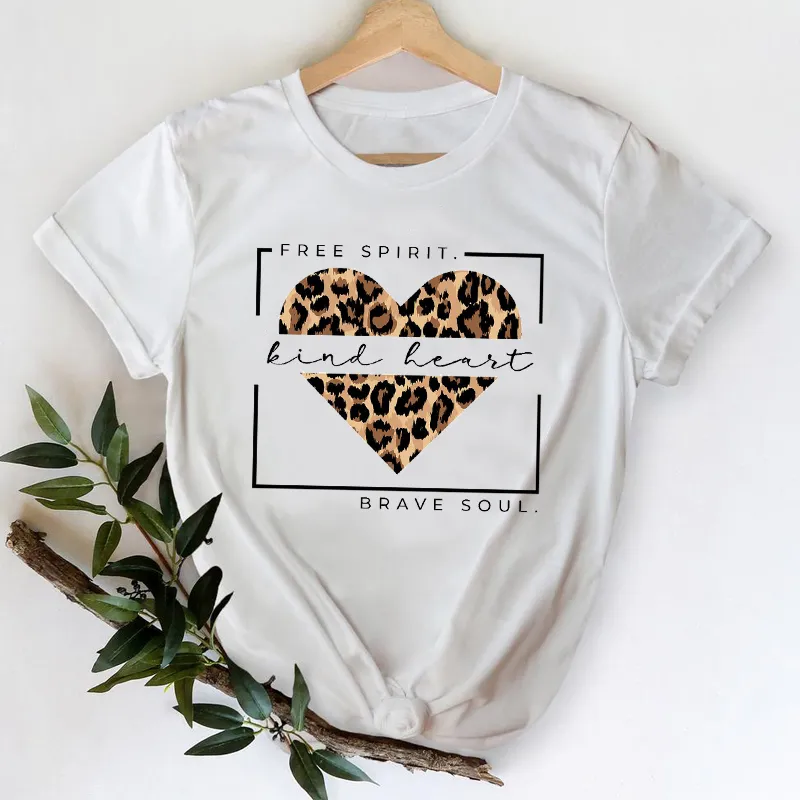 Camisetas femininas Tee 2022 Leopard Heart Casual 90s Fashion Trend Printing Roupas Gráfico de tshirt Top Lady Lady Print Camiseta feminina