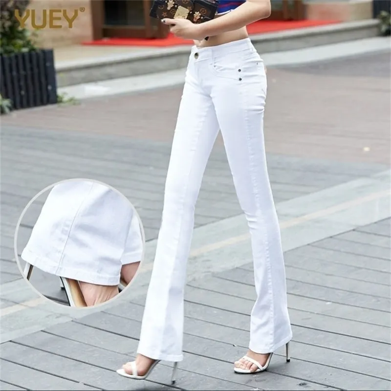 女性のズボンスリムな薄い白い伸縮デニムジーンズの女の子ストレートソリッドカラー黒青いフレアズボンドロッププラスサイズ210730