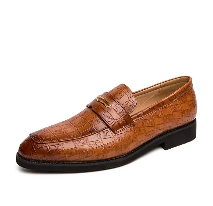 Obszarowe skórzane buty Mężczyźni Mokasyny Formalne Business Casual Solid Sukienka Buty Dla Człowieka Slip On Comfortable Flats Boot