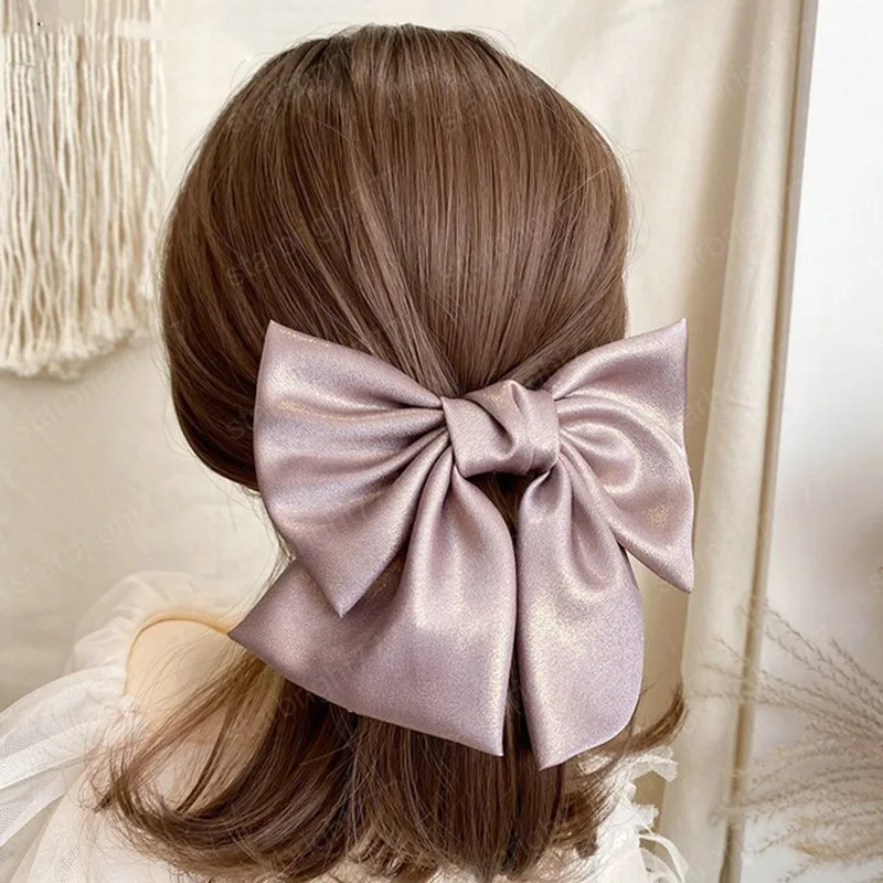 Fermagli per capelli carini in seta brillante alla moda Accessori per capelli a forcina con fiocco a farfalla in raso a due strati per donne Fermagli per capelli Bowknot