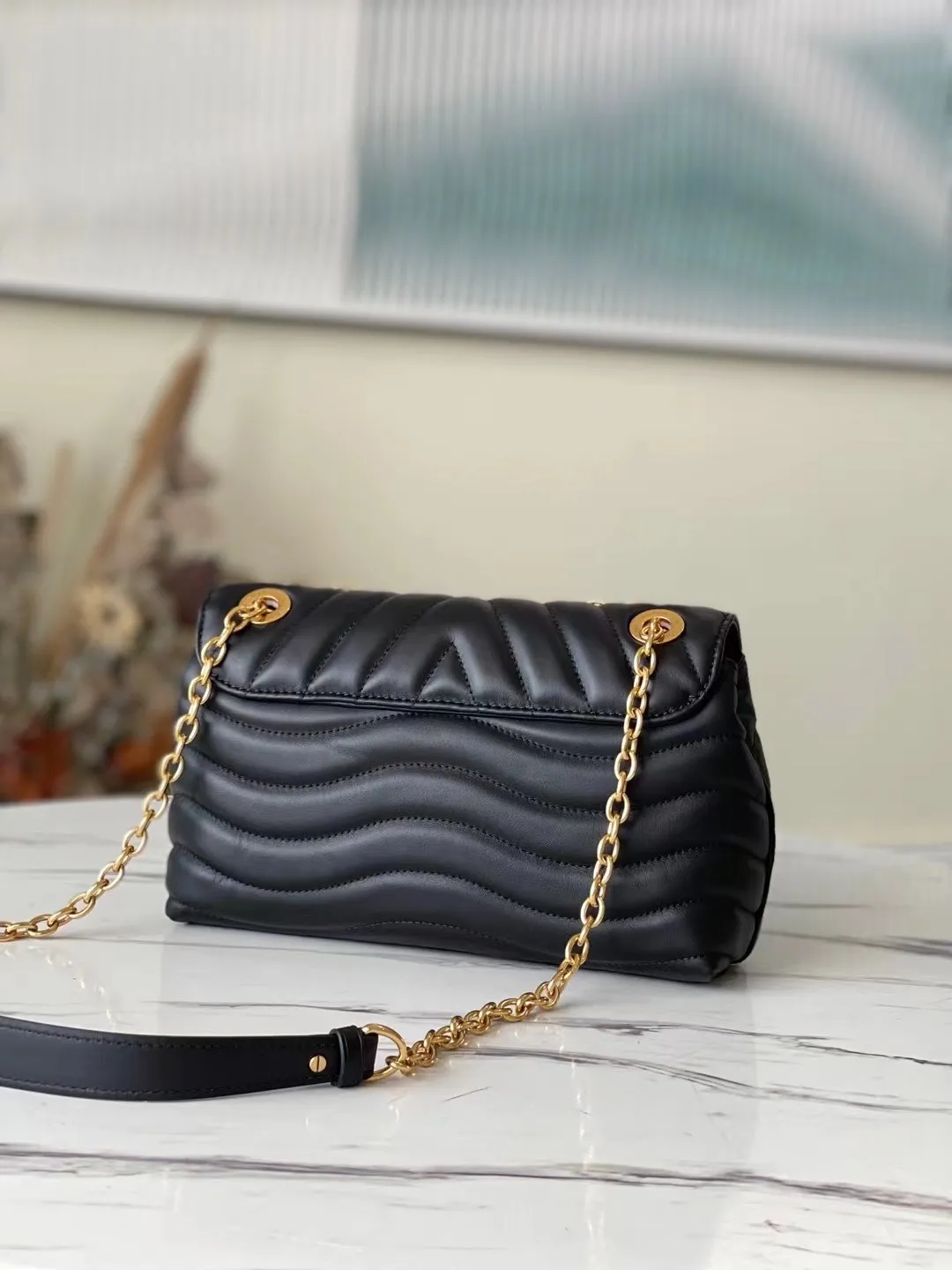 Original High Quality Women Tote Fashion Designer Luxury Handbags Purses NEW WAVE CHAIN Bag Brand Classic Style Genuine Leather Shoulder Bags