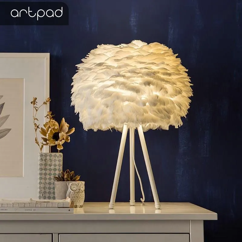 Table Lamps Pure White Feather Lamp With EU/US Plug In Living Room