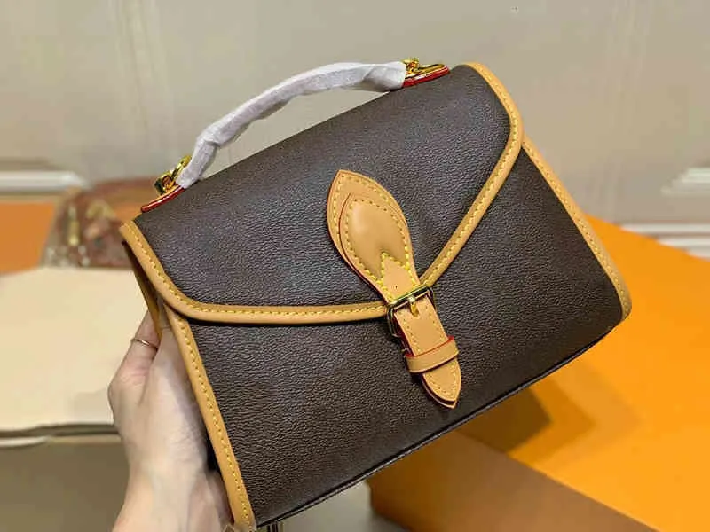 2021 hand bag fashion joker lock high-capacity real cowhide restoring ancient ways ms postman mahjong chain