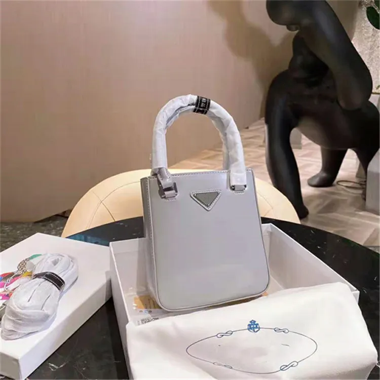 2021 The latest patent leather armpit bag Luxury designer handbags in six colors, high-end fashion, simple patterns, large capacity, light weight, shoulder bag, handbag