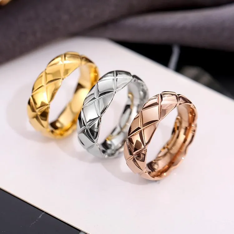 Cluster Rings Stainless Steel Rhombus Grid Ring Pattern X Coco Wavy Geometric Couple Jewelry Men Woman Rose Gold Silver Color Size 5-10