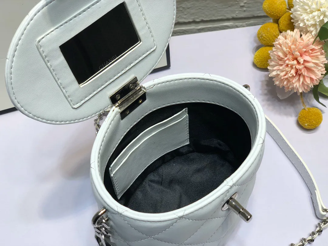 Top 5A high quality designer handbags 1:1 style makeup bag luxury genuine leather ladies Fashion White Black shoulder bags messenger strap wallet large capacit